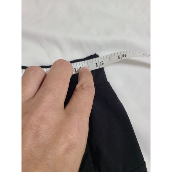 Gymshark large women's black athletic shorts - Picture 7 of 9